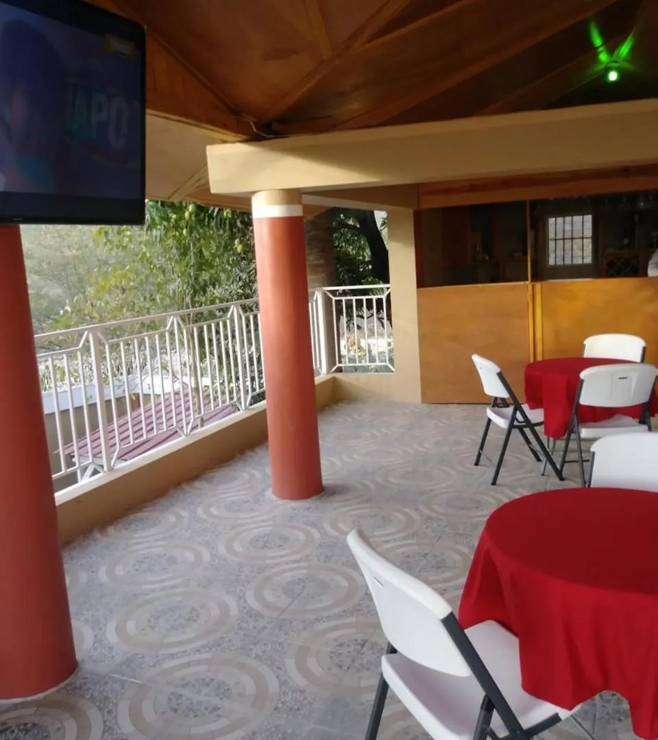 Comfort Plus Hotel Hinche 5*,  아이티